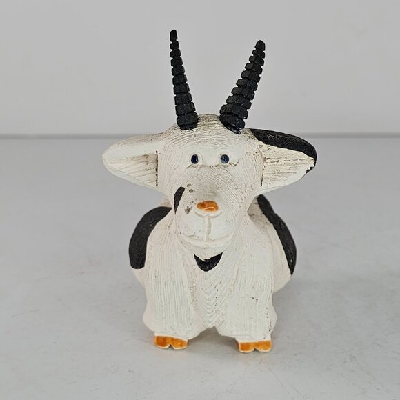 Artesania Rinconada Billy Goat Figurine With Black Spots & Textured Finish - Picture 2 of 9